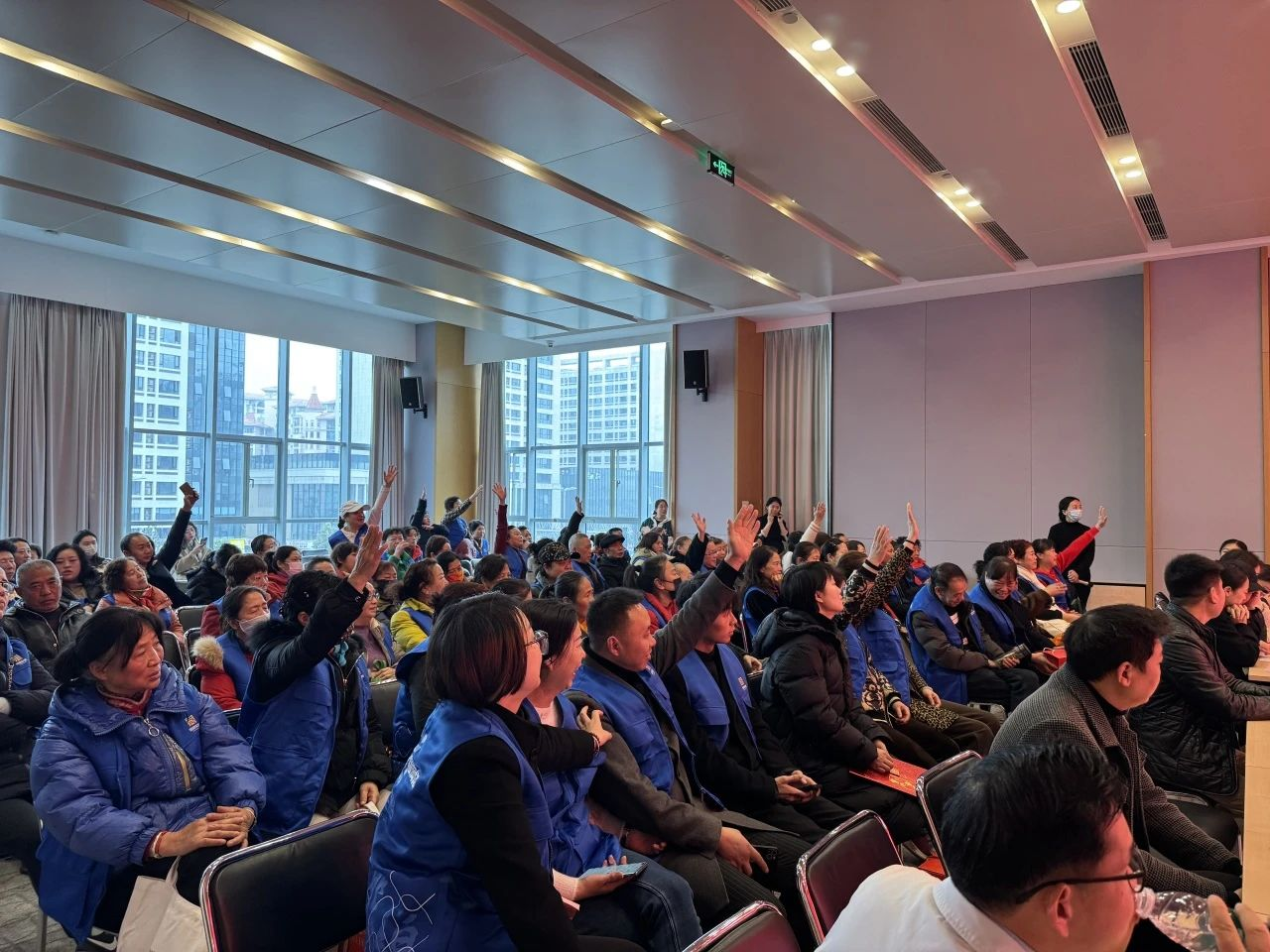 党建引领，医社同行：四川泌尿外科医院与高碑社区共建“微网实格”新征程