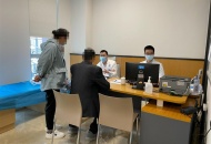 四川大学华西医院李响教授到川泌开展门诊、查房工作